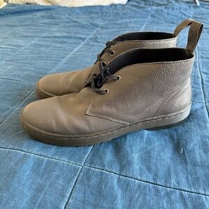 Dr. Martens Cabrillo Men's Chukka Boots Size 10 Gray Leather Shoes